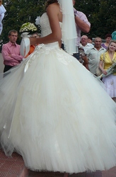 свадебное платье в очень хорошем состоянии