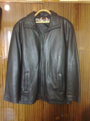 Продам новую зимнюю кожаную куртку,  размер 48-50